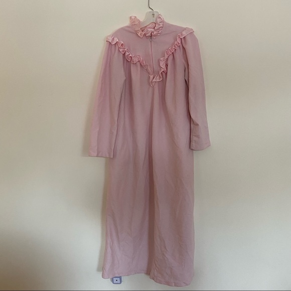Vintage Carriage Court Long Pink Victorian Warm High Neckline Housecoat Robe - Picture 5 of 8